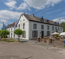 Fletcher Hotel de Burghoeve Exterior