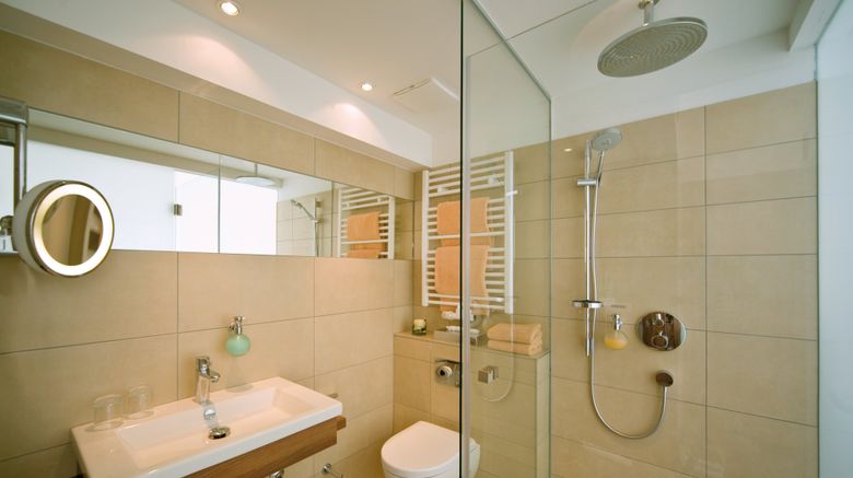<b>Parkhotel Oberhausen Room</b>. Images powered by <a href="https://www.leonardoworldwide.com/" title="Leonardo Worldwide" target="_blank">Leonardo</a>.