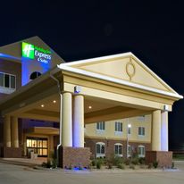 Holiday Inn Express & Suites Childress