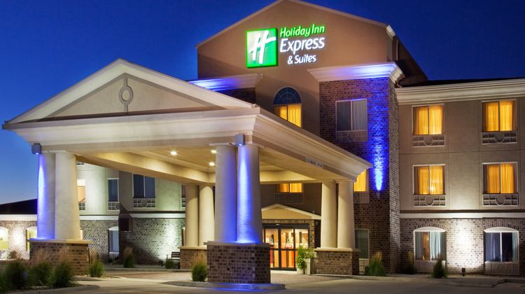 Holiday Inn Express Hotel & Suites Exterior