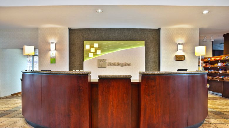 <b>Holiday Inn & Suites Green Bay Stadium Lobby</b>. Images powered by <a href="https://www.leonardoworldwide.com/" title="Leonardo Worldwide" target="_blank">Leonardo</a>.