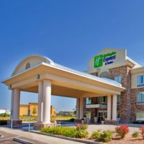 Holiday Inn Express Hotel & Suites