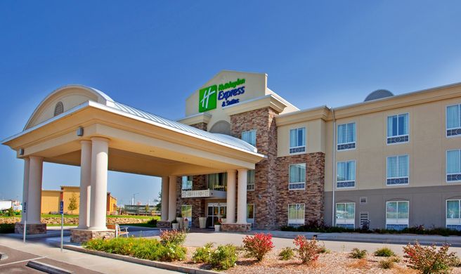 Holiday Inn Express Hotel & Suites Exterior