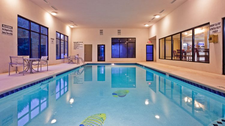 Holiday Inn Express Ringgold Pool