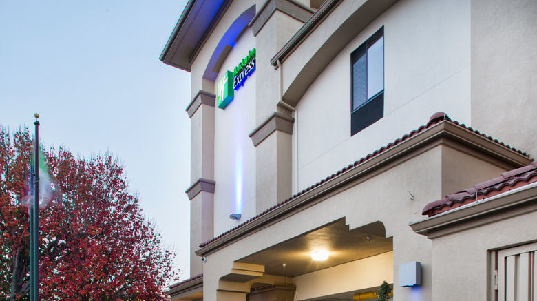 <b>Holiday Inn Express Exterior</b>. Images powered by <a href="https://www.leonardoworldwide.com/" title="Leonardo Worldwide" target="_blank">Leonardo</a>.