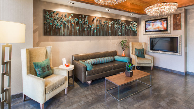Holiday Inn Express Lobby