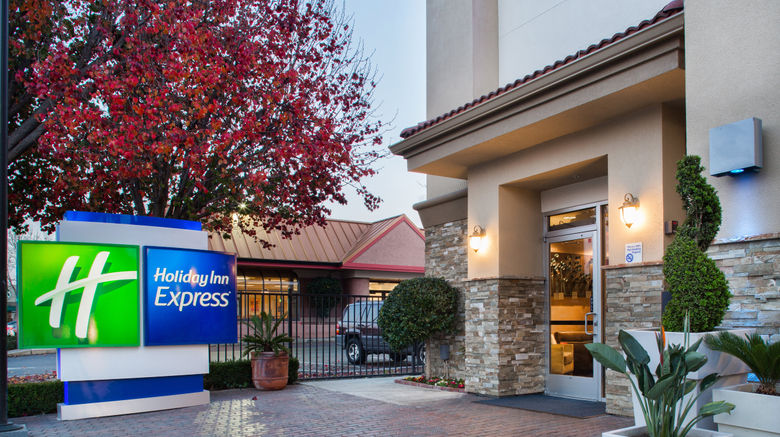 <b>Holiday Inn Express Exterior</b>. Images powered by <a href="https://www.leonardoworldwide.com/" title="Leonardo Worldwide" target="_blank">Leonardo</a>.