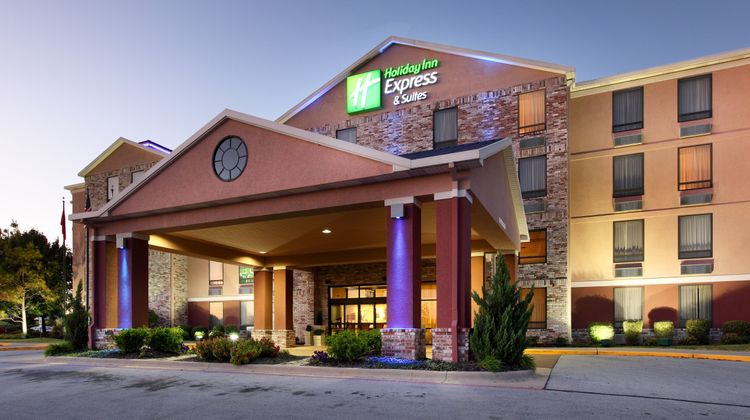 Holiday Inn Express & Suites Harrison Exterior