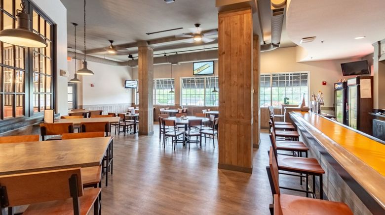 <b>Holiday Inn Poplar Bluff Restaurant</b>. Images powered by <a href="https://www.leonardoworldwide.com/" title="Leonardo Worldwide" target="_blank">Leonardo</a>.