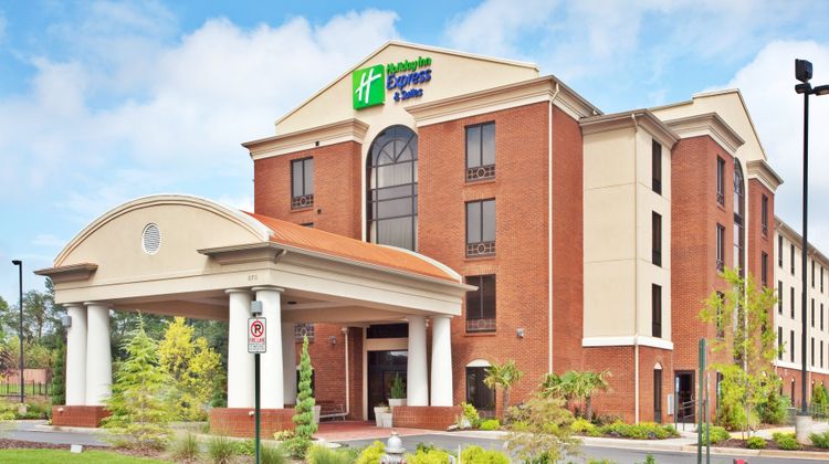 Holiday Inn Express Hotel & Suites Exterior