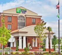 Holiday Inn Express Hotel & Suites Exterior
