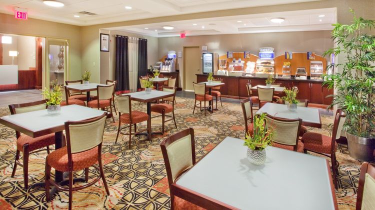 Holiday Inn Express Hotel & Suites Restaurant
