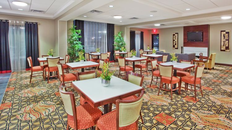 Holiday Inn Express Hotel & Suites Restaurant