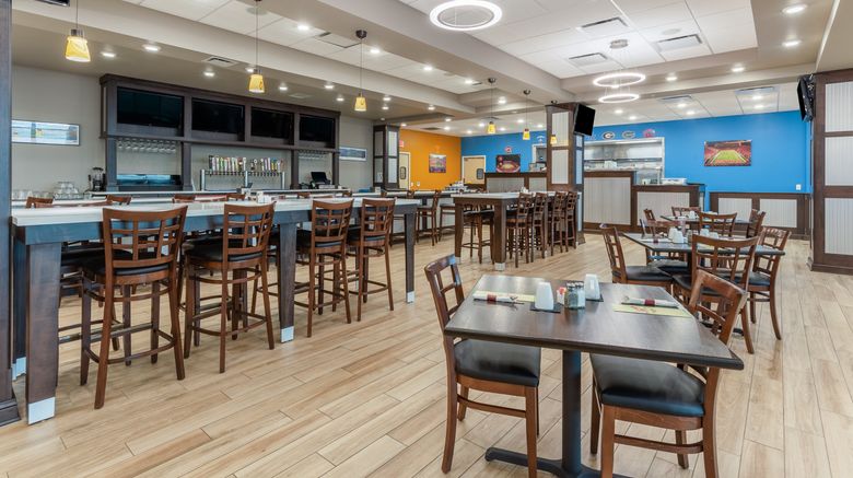 <b>Holiday Inn & Suites Jefferson City Restaurant</b>. Images powered by <a href="https://www.leonardoworldwide.com/" title="Leonardo Worldwide" target="_blank">Leonardo</a>.