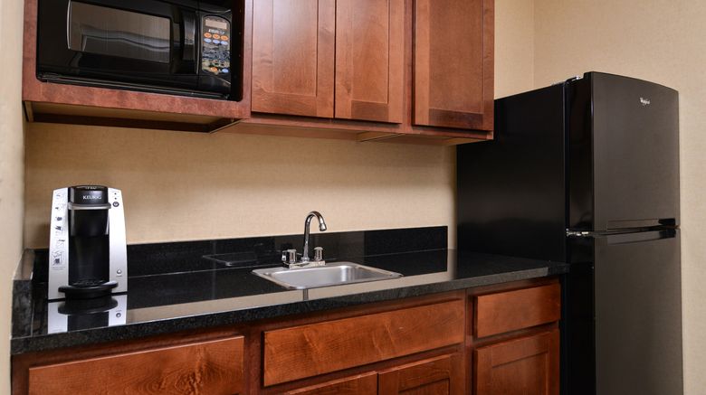 <b>Holiday Inn Express & Suites Suite</b>. Images powered by <a href="https://www.leonardoworldwide.com/" title="Leonardo Worldwide" target="_blank">Leonardo</a>.