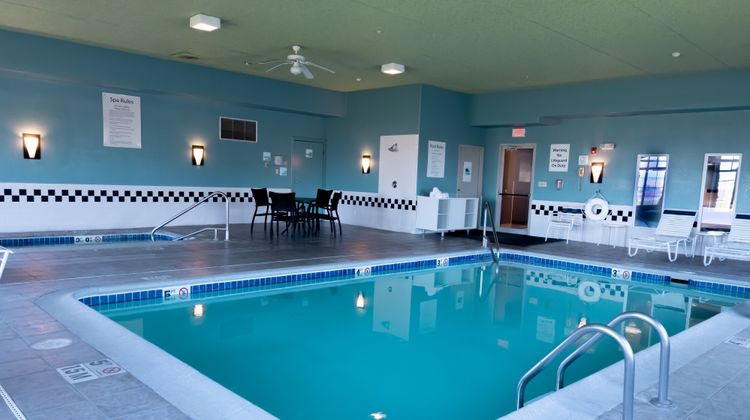 Holiday Inn Express Pool