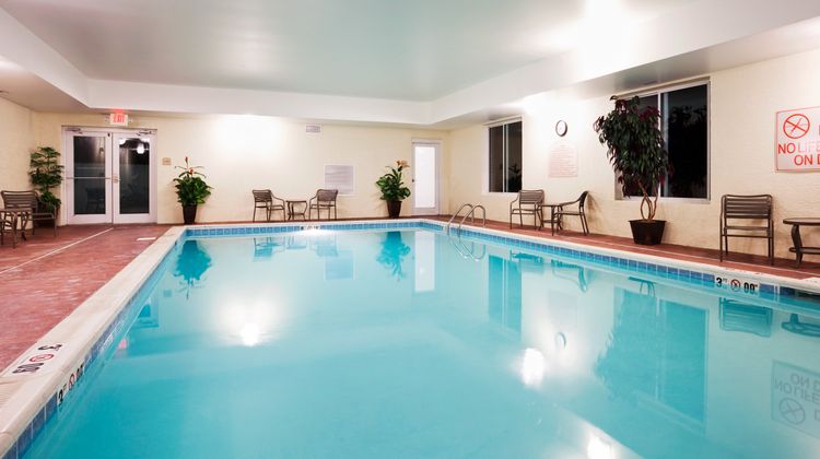 Holiday Inn Express Carrollton Pool