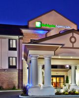 Holiday Inn Express Hotel & Suites