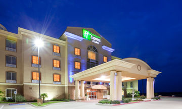 Holiday Inn Express Hotel & Suites