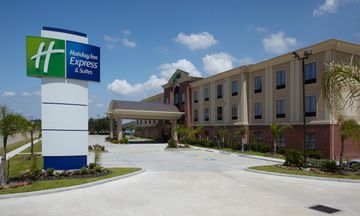 Holiday Inn Express Hotel & Suites
