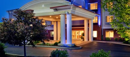 Holiday Inn Express Rochester NE Exterior