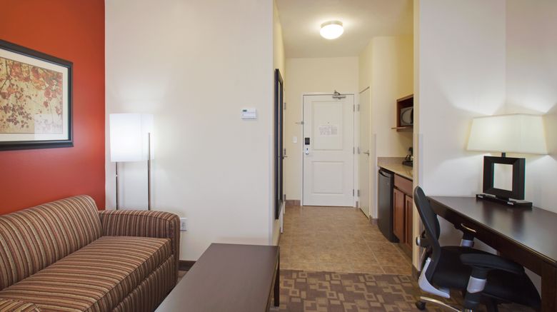 <b>Holiday Inn Lincoln Southwest Room</b>. Images powered by <a href="https://www.leonardoworldwide.com/" title="Leonardo Worldwide" target="_blank">Leonardo</a>.