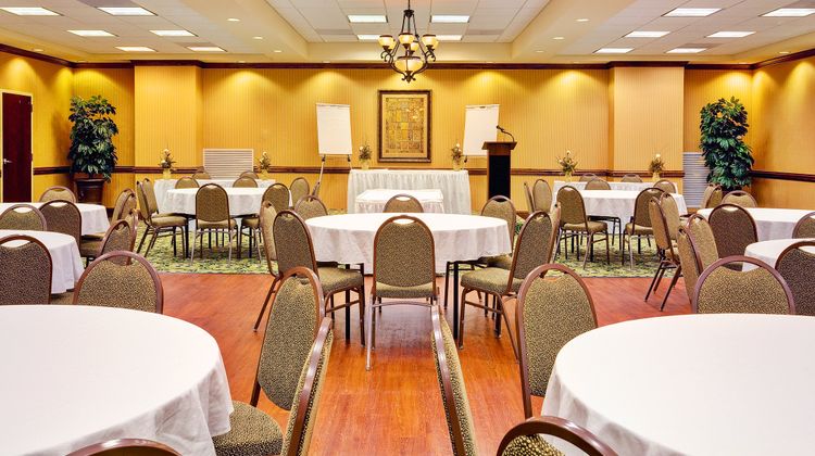 Holiday Inn Express Millington Meeting