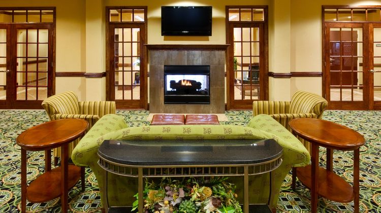 Holiday Inn Express Millington Lobby