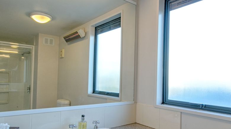 <b>Bella Vista Motel Blenheim Room</b>. Images powered by <a href="https://www.leonardoworldwide.com/" title="Leonardo Worldwide" target="_blank">Leonardo</a>.