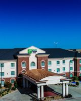 Holiday Inn Express Hotel & Suites