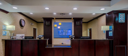 Holiday Inn Express Hotel & Suites Lobby