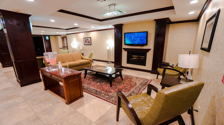 <b>Holiday Inn Express Hotel & Suites Lobby</b>. Images powered by <a href="https://www.leonardoworldwide.com/" title="Leonardo Worldwide" target="_blank">Leonardo</a>.