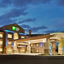 Holiday Inn Express & Suites Nampa