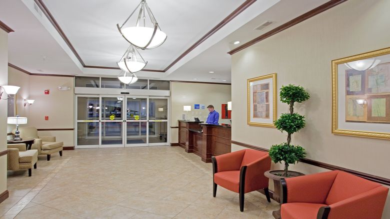 <b>Holiday Inn Express Buffalo Lobby</b>. Images powered by <a href="https://www.leonardoworldwide.com/" title="Leonardo Worldwide" target="_blank">Leonardo</a>.