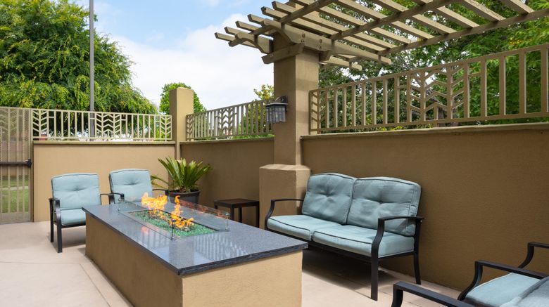 <b>Larkspur Landing Sunnyvale Hotel Exterior</b>. Images powered by <a href="https://www.leonardoworldwide.com/" title="Leonardo Worldwide" target="_blank">Leonardo</a>.