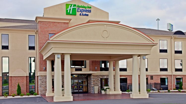 Holiday Inn Express Hotel & Suites Exterior