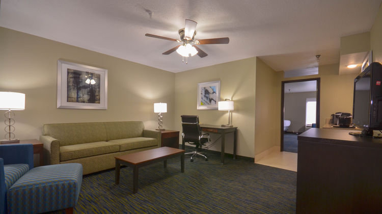Holiday Inn Express/Suites Fayetteville Room
