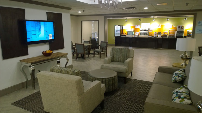 <b>Holiday Inn Express/Suites Fayetteville Lobby</b>. Images powered by <a href="https://www.leonardoworldwide.com/" title="Leonardo Worldwide" target="_blank">Leonardo</a>.