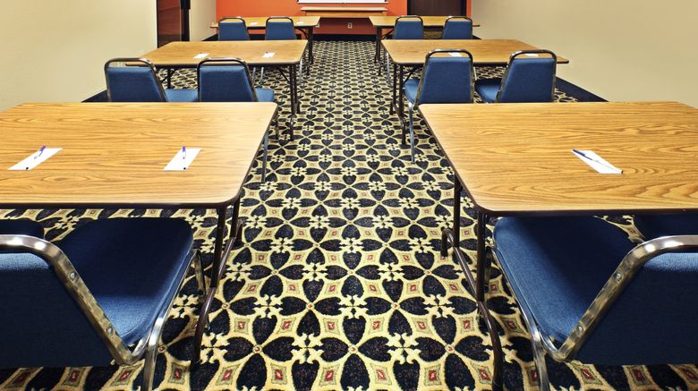 <b>Holiday Inn Express/Suites Fayetteville Meeting</b>. Images powered by <a href="https://www.leonardoworldwide.com/" title="Leonardo Worldwide" target="_blank">Leonardo</a>.