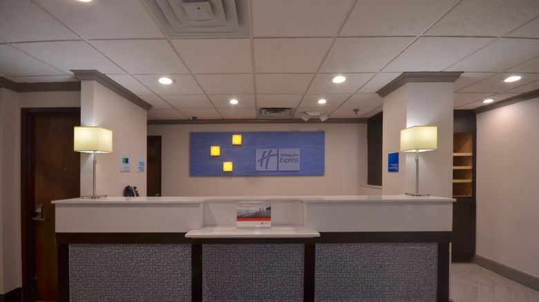 <b>Holiday Inn Express/Suites Fayetteville Lobby</b>. Images powered by <a href="https://www.leonardoworldwide.com/" title="Leonardo Worldwide" target="_blank">Leonardo</a>.