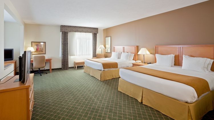 Holiday Inn Express Lincoln South Suite