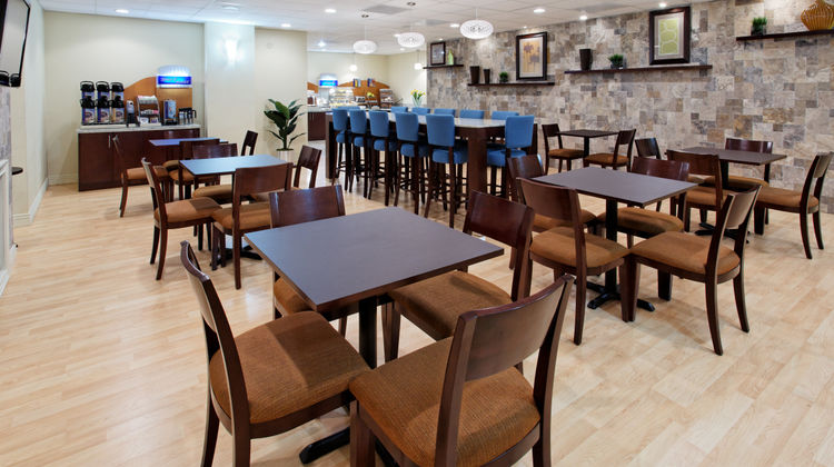 Holiday Inn Express Benicia Restaurant