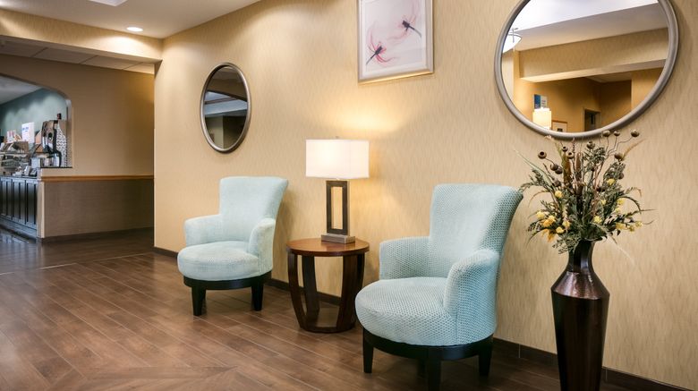 <b>Holiday Inn Express & Suites Clinton Lobby</b>. Images powered by <a href="https://www.leonardoworldwide.com/" title="Leonardo Worldwide" target="_blank">Leonardo</a>.