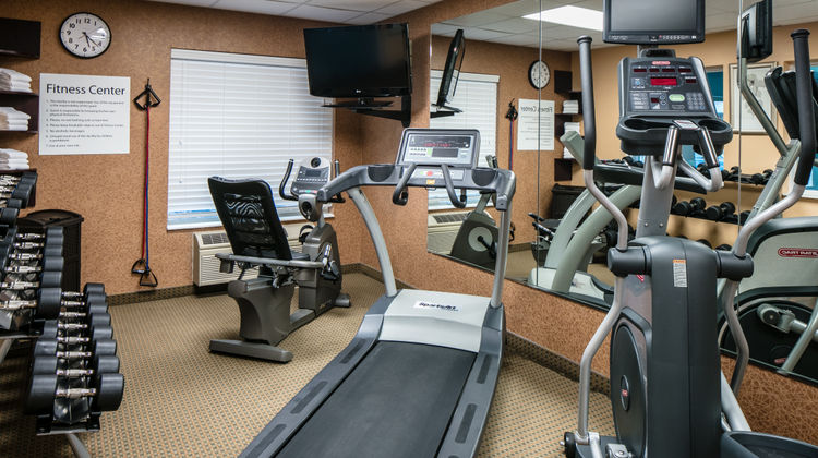 Holiday Inn Express & Suites Clinton Health Club