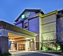 Holiday Inn Express & Suites Durant Exterior