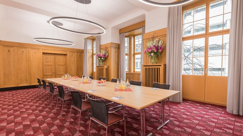 <b>Hotel Glockenhof Meeting</b>. Images powered by <a href="https://www.leonardoworldwide.com/" title="Leonardo Worldwide" target="_blank">Leonardo</a>.