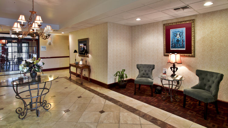 Holiday Inn Express Lobby