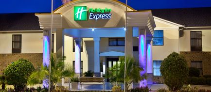 Holiday Inn Express Exterior