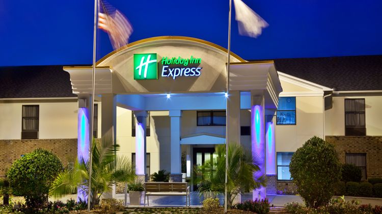 Holiday Inn Express Exterior