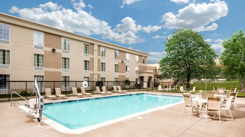 <b>Holiday Inn Johnstown-Gloversville Pool</b>. Images powered by <a href="https://www.leonardoworldwide.com/" title="Leonardo Worldwide" target="_blank">Leonardo</a>.